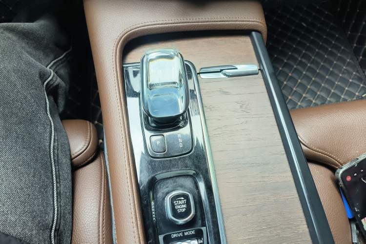 Used Volvo S90 2021 B5 Zhiyuan Luxury Edition Gear Lever