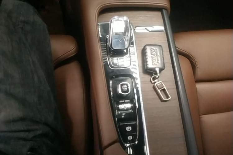 Used Volvo S90 2021 B5 Zhiyuan Luxury Edition Gear Lever