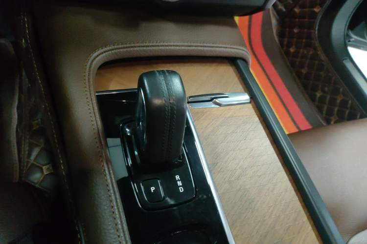 Used Volvo S90 2021 B5 Zhiyi Luxury Edition Gear Lever