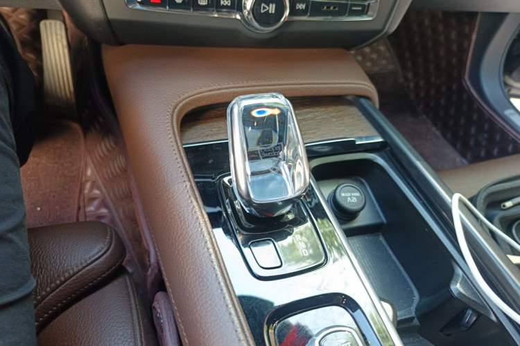 Used Volvo S90 2021 B5 Zhiyuan Luxury Edition Gear Lever