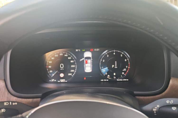 Used Volvo S90 2021 B5 Luxury Smart Edition Instrument Cluster