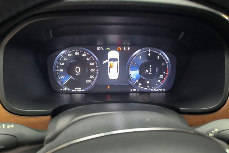 Used Volvo S90 2021 B5 Zhiyi Luxury Edition Instrument Cluster