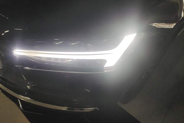 Used Volvo S90 2021 B5 Zhiyi Luxury Edition Left Front Headlight