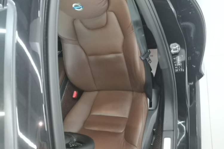 Used Volvo S90 2021 B5 Zhiyi Luxury Edition Left Front Seat