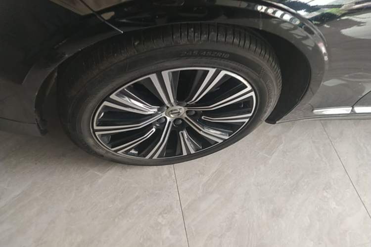 Used Volvo S90 2021 B5 Zhiyi Luxury Edition Left Front Wheel Hub