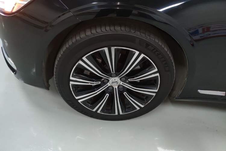 Used Volvo S90 2021 B5 Zhiyuan Luxury Edition Left Front Wheel Hub