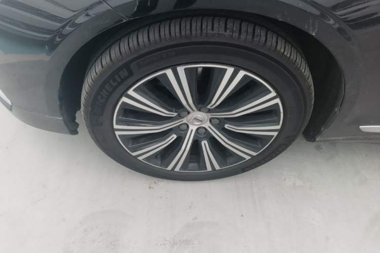 Used Volvo S90 2021 B5 Zhiyi Luxury Edition Left Front Wheel Hub