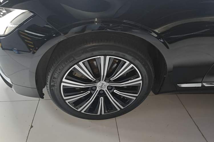 Used Volvo S90 2021 B5 Zhiyi Luxury Edition Left Front Wheel Hub