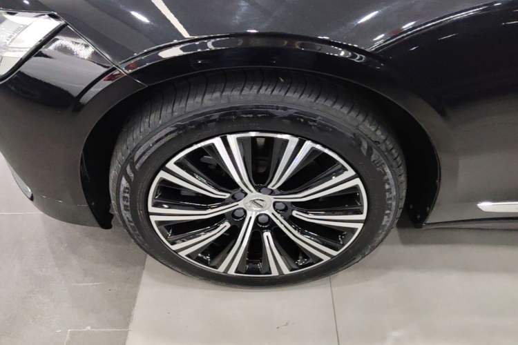 Used Volvo S90 2021 B5 Zhiyuan Luxury Edition Left Front Wheel Hub