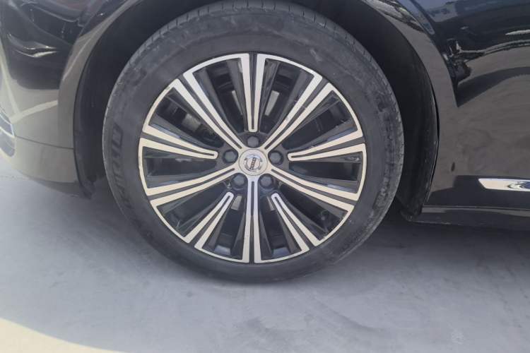 Used Volvo S90 2021 B5 Zhiyi Luxury Edition Left Front Wheel Hub