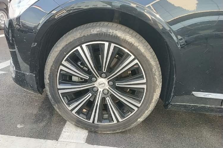 Used Volvo S90 2021 B5 Zhiyuan Luxury Edition Left Front Wheel Hub
