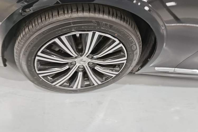 Used Volvo S90 2021 B5 Zhiyi Luxury Edition Left Front Wheel Hub