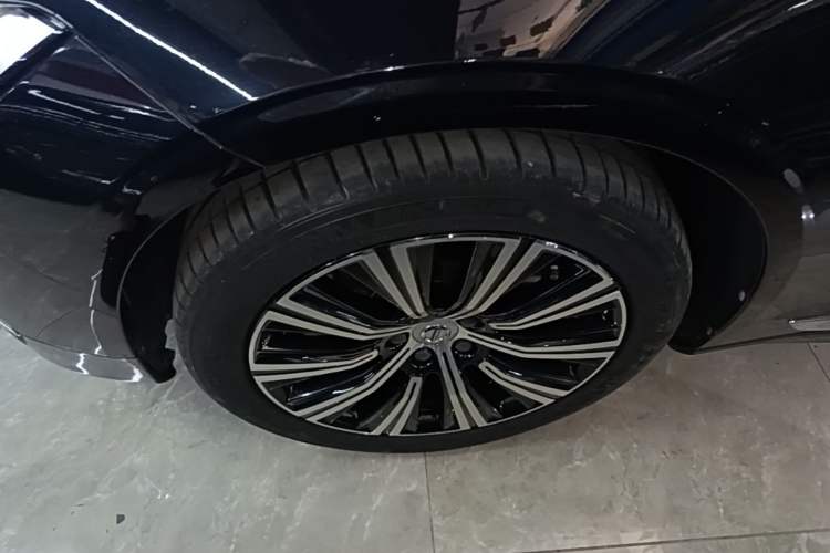 Used Volvo S90 2021 B5 Zhiyuan Luxury Edition Left Front Wheel Hub
