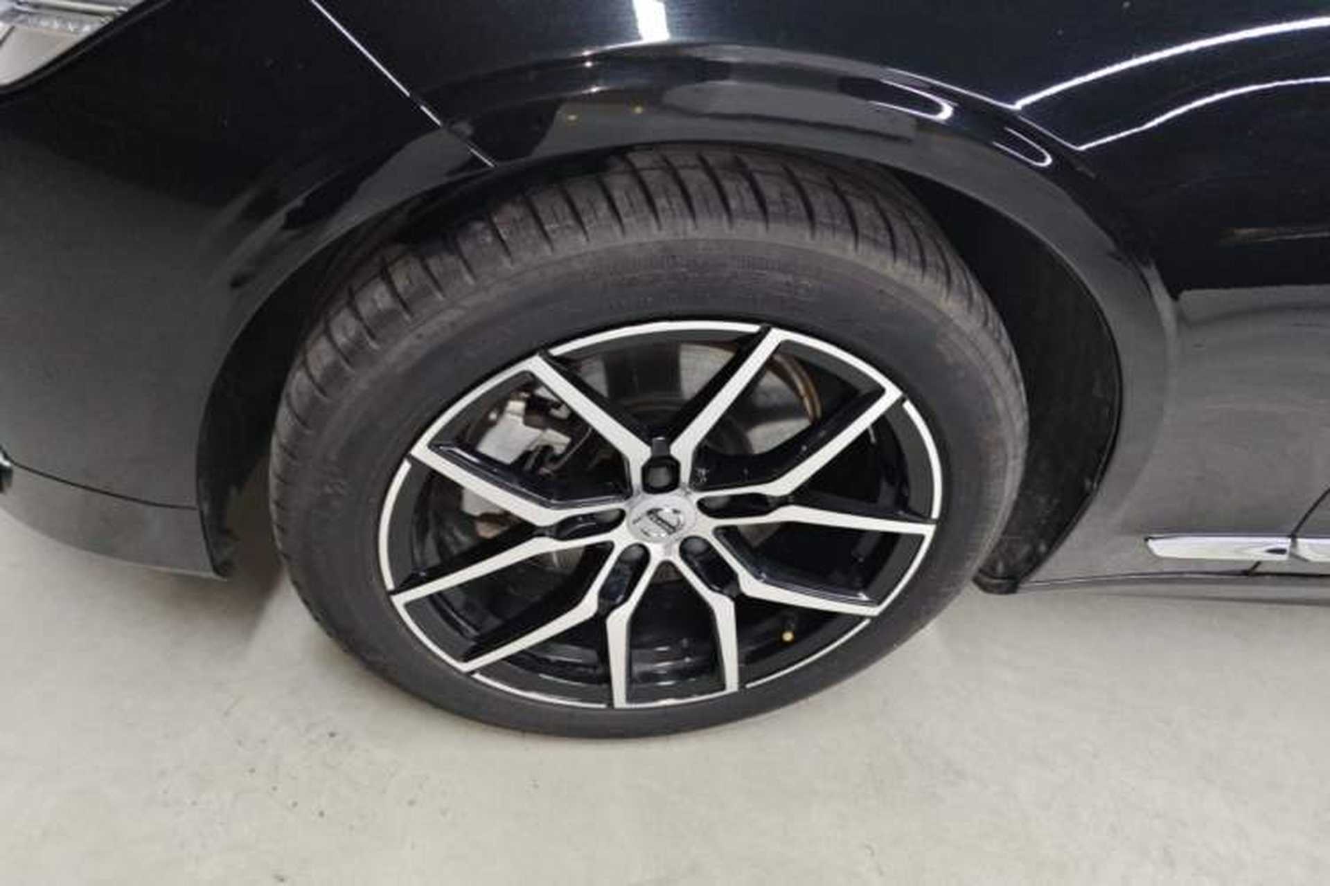 Used Volvo S90 2021 B5 Zhiyuan Luxury Edition Left Front Wheel Hub