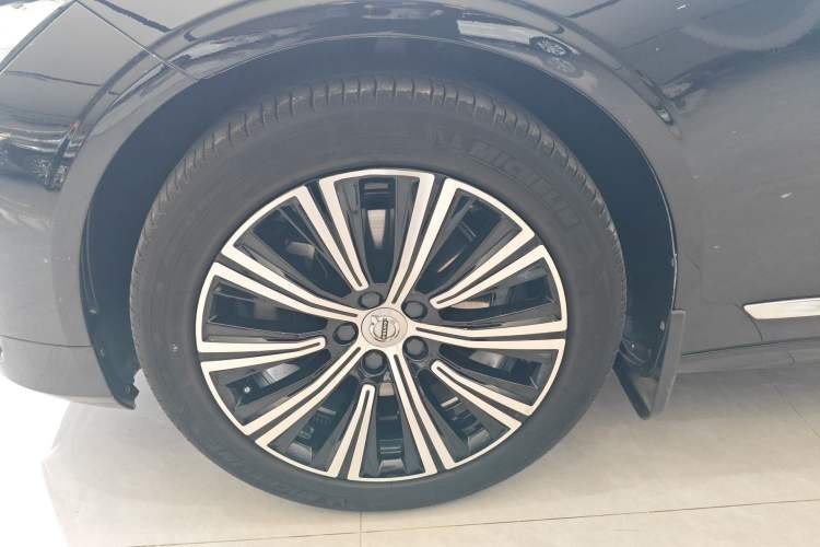 Used Volvo S90 2021 B5 Zhiyuan Luxury Edition Left Front Wheel Hub