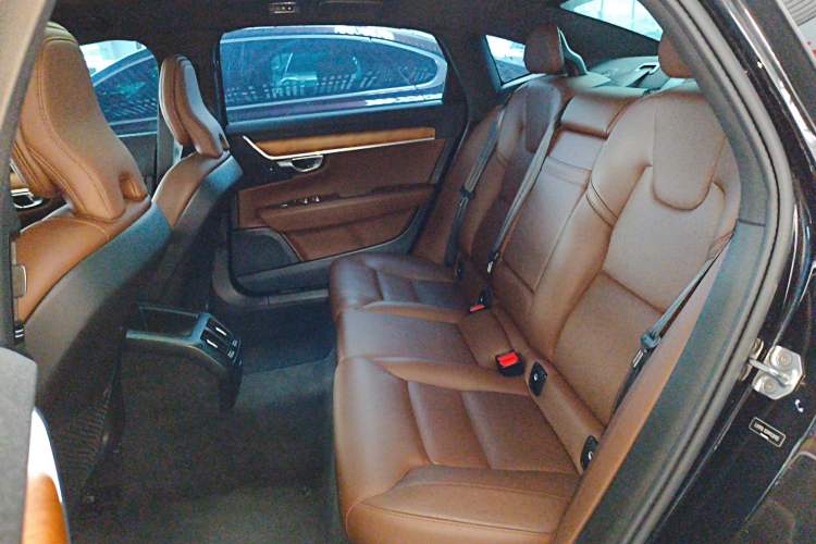 Used Volvo S90 2021 B5 Zhiyi Luxury Edition Left Rear Seat