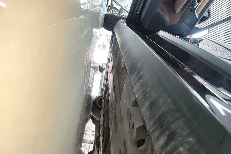 Used Volvo S90 2021 B5 Zhiyi Luxury Edition Left Side Sill