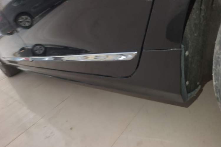 Used Volvo S90 2021 B5 Zhiyi Luxury Edition Left Side Sill