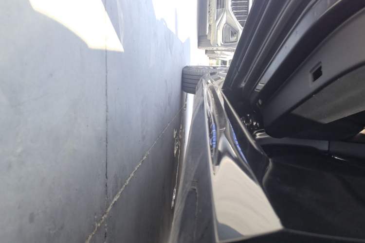 Used Volvo S90 2021 B5 Zhiyi Luxury Edition Left Side Sill
