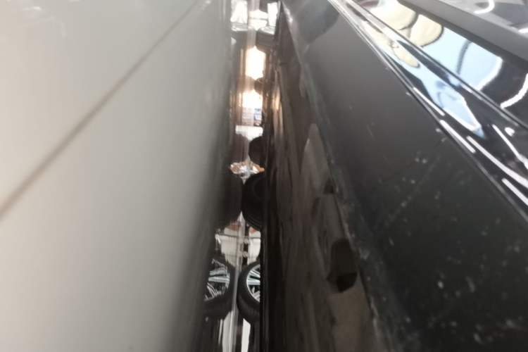 Used Volvo S90 2021 B5 Zhiyi Luxury Edition Left Side Sill