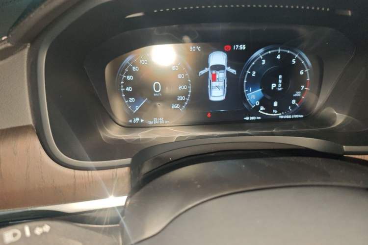 Used Volvo S90 2021 B5 Zhiyuan Luxury Edition Odometer Close Up
