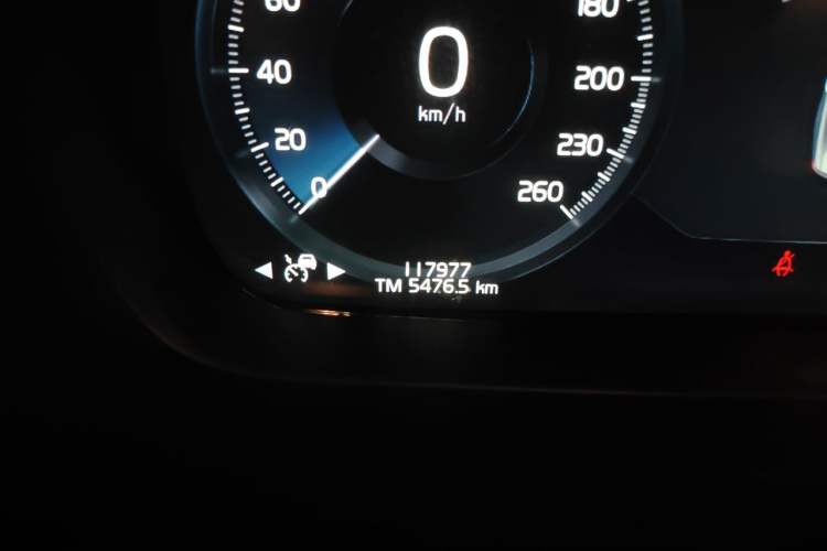 Used Volvo S90 2021 B5 Zhiyuan Luxury Edition Odometer Close Up