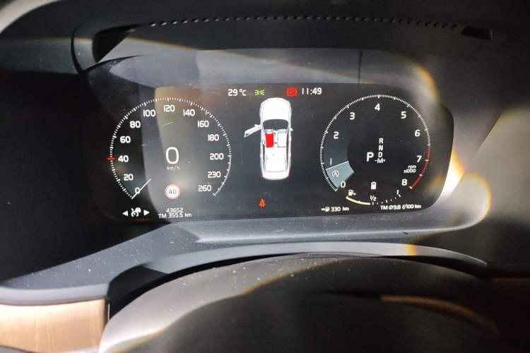 Used Volvo S90 2021 B5 Zhiyuan Luxury Edition Odometer Close Up