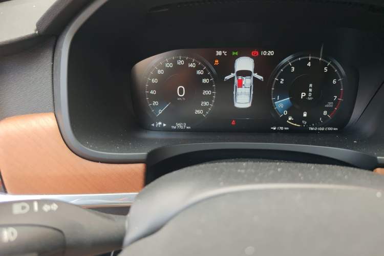 Used Volvo S90 2021 B5 Zhiyi Luxury Edition Odometer Close Up
