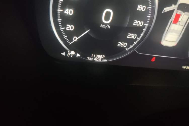 Used Volvo S90 2021 B5 Zhiyuan Luxury Edition Odometer Close Up