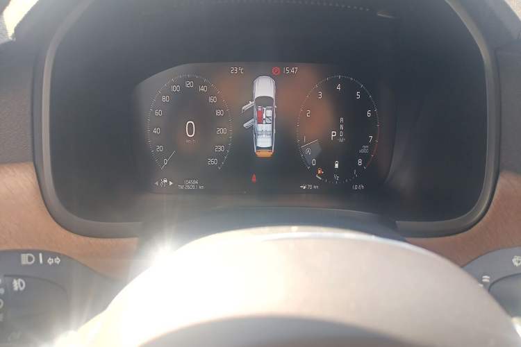 Used Volvo S90 2021 B5 Zhiyi Luxury Edition Odometer Close Up