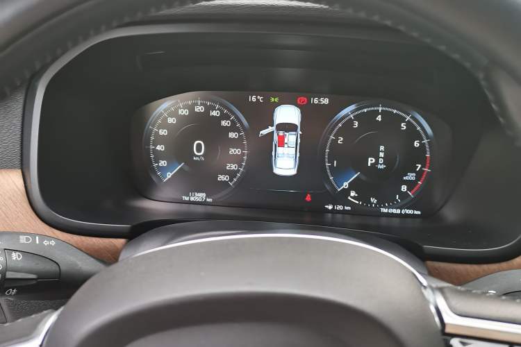 Used Volvo S90 2021 B5 Zhiyi Luxury Edition Odometer Close Up