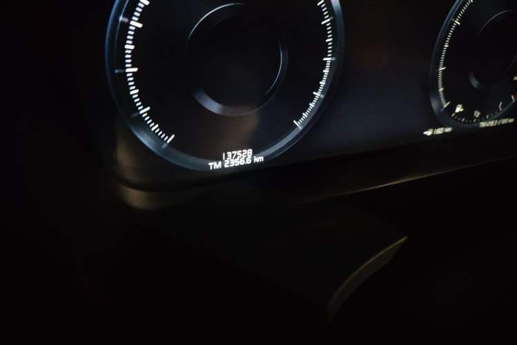 Used Volvo S90 2021 B5 Zhiyi Luxury Edition Odometer Close Up