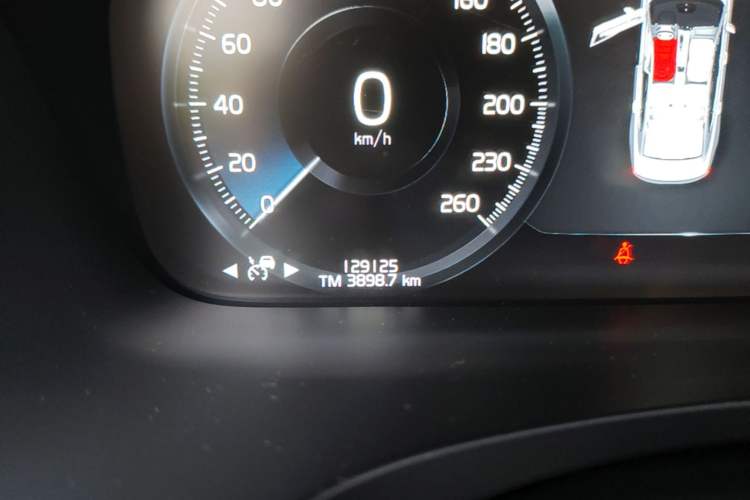 Used Volvo S90 2021 B5 Zhiyi Luxury Edition Odometer Close Up