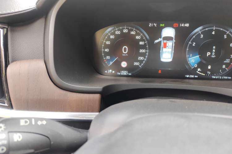 Used Volvo S90 2021 B5 Zhiyuan Luxury Edition Odometer Close Up