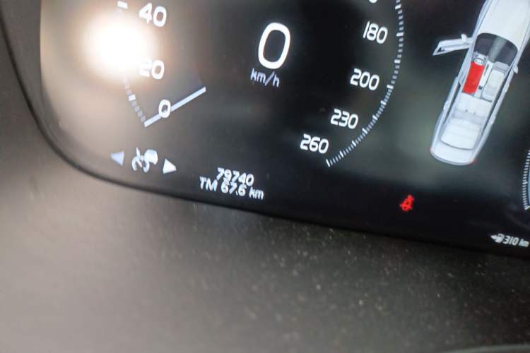 Used Volvo S90 2021 B5 Zhiyuan Luxury Edition Odometer Close Up