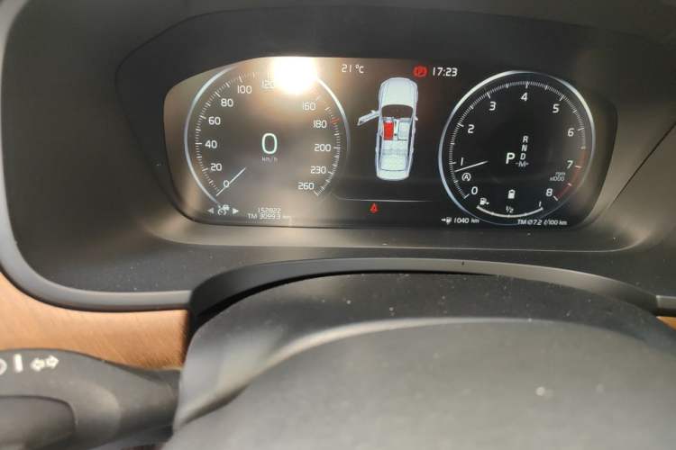 Used Volvo S90 2021 B5 Zhiyi Luxury Edition Odometer Close Up