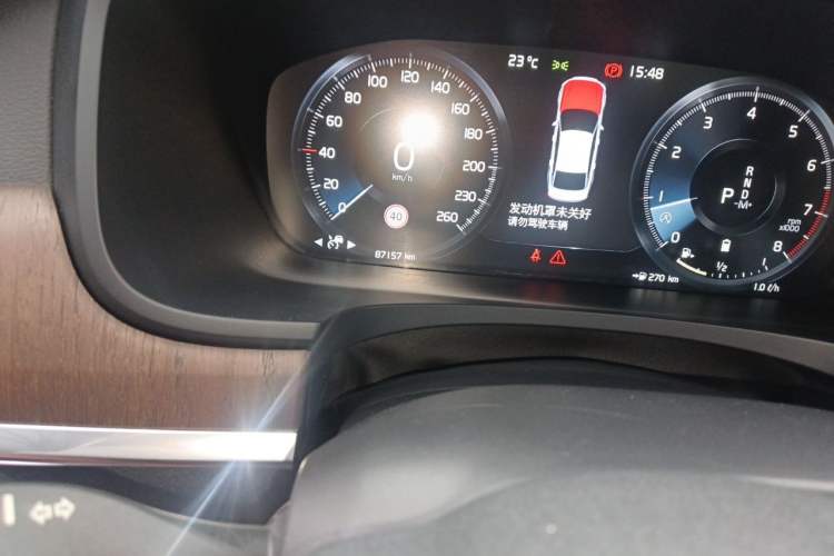 Used Volvo S90 2021 B5 Zhiyuan Luxury Edition Odometer Close Up