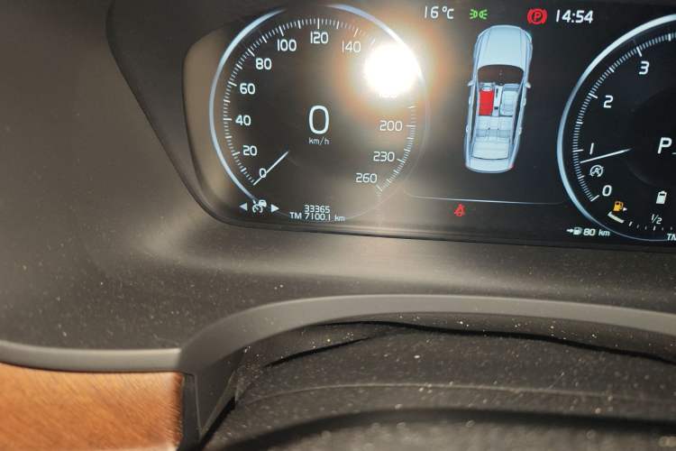 Used Volvo S90 2021 B5 Zhiyi Luxury Edition Odometer Close Up