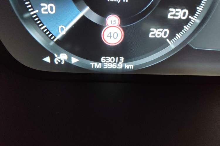 Used Volvo S90 2021 B5 Zhiyuan Luxury Edition Odometer Close Up