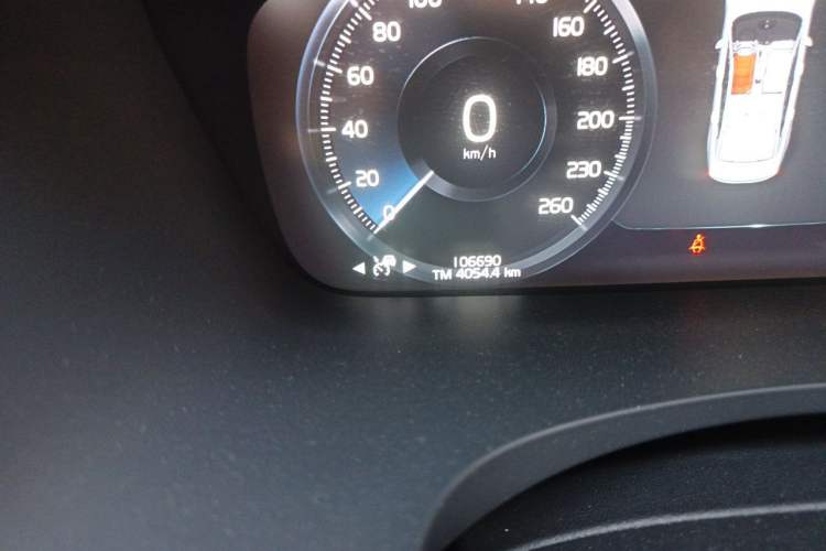 Used Volvo S90 2021 B5 Zhiyi Luxury Edition Odometer Close Up