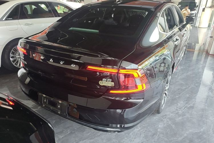 Used Volvo S90 2021 B5 Zhiyuan Luxury Edition Rear