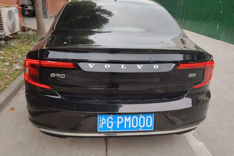 Used Volvo S90 2021 B5 Zhiyuan Luxury Edition Rear