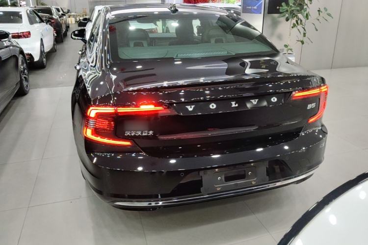 Used Volvo S90 2021 B5 Zhiyuan Luxury Edition Rear