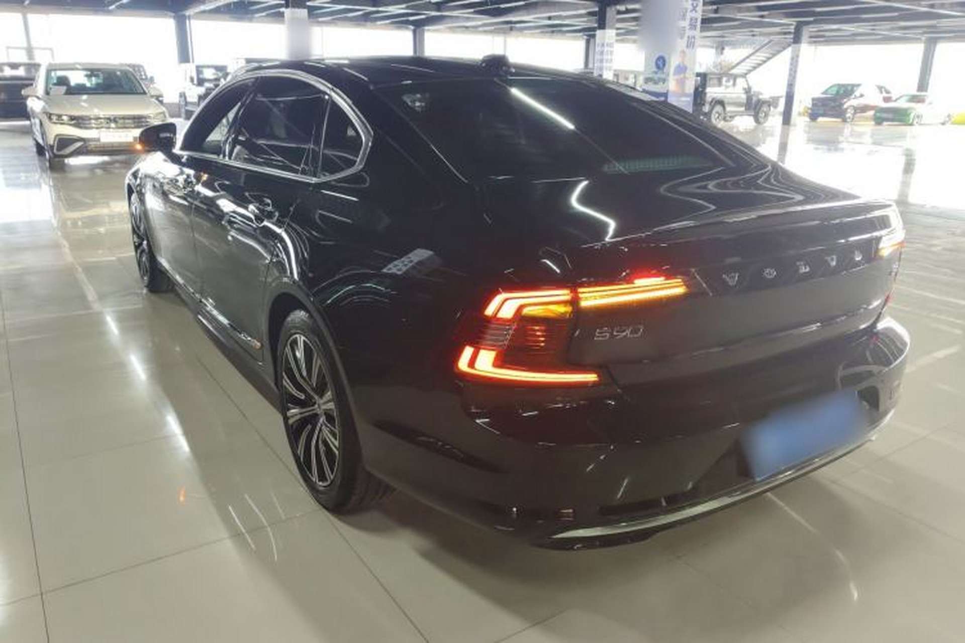 Used Volvo S90 2021 B5 Zhiyi Luxury Edition Rear Left 45 Deg