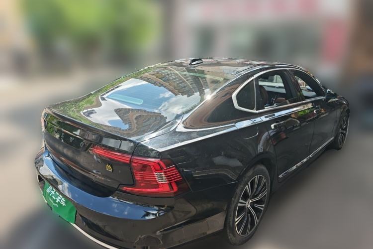 Used Volvo S90 2021 B5 Zhiyi Luxury Edition Rear Right 45 Deg