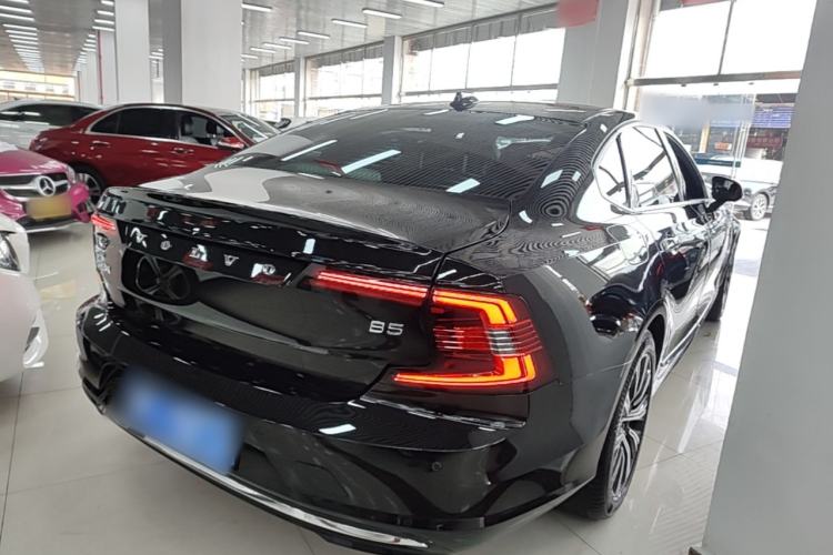 Used Volvo S90 2021 B5 Zhiyi Luxury Edition Rear Right 45 Deg