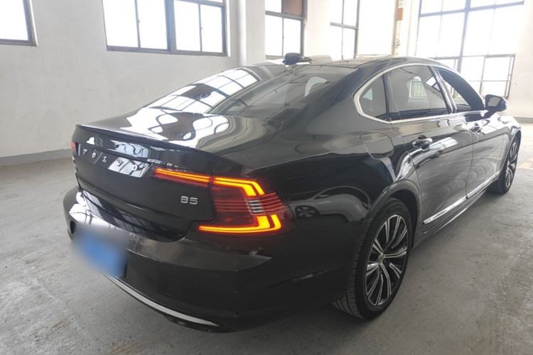 Used Volvo S90 2021 B5 Zhiyi Luxury Edition Rear Right 45 Deg