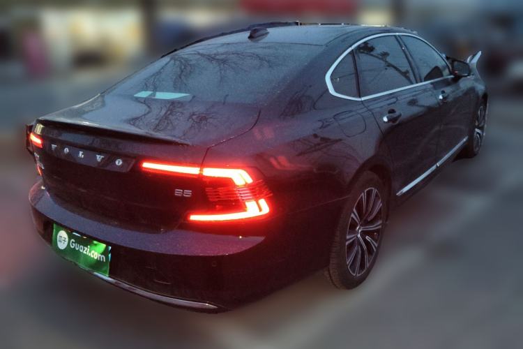 Used Volvo S90 2021 B5 Zhiyi Luxury Edition Rear Right 45 Deg