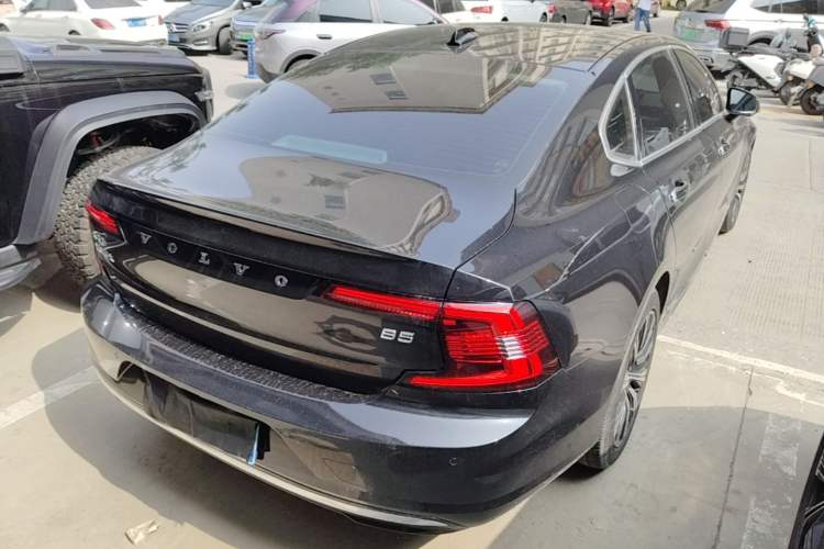 Used Volvo S90 2021 B5 Zhiyi Luxury Edition Rear Right 45 Deg
