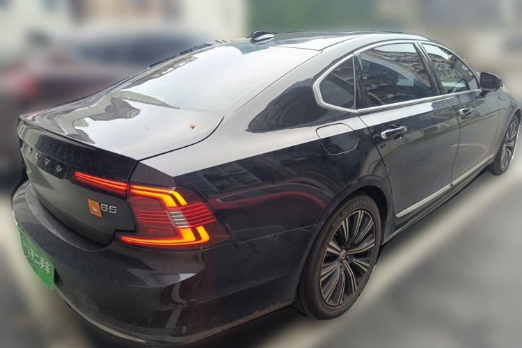 Used Volvo S90 2021 B5 Zhiyi Luxury Edition Rear Right 45 Deg